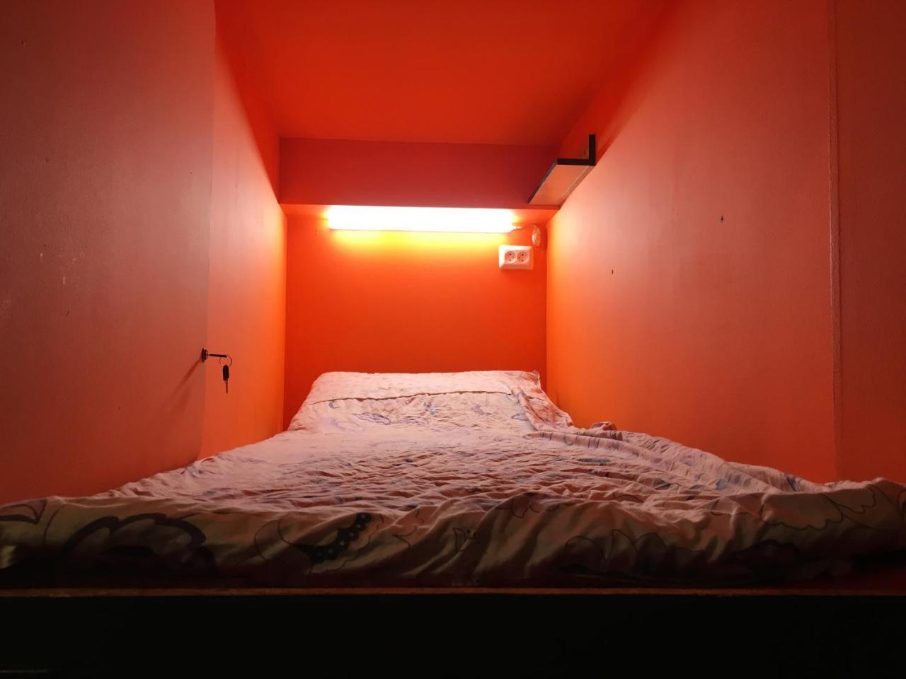 West Point Capsule Hostel Almatî Exterior foto