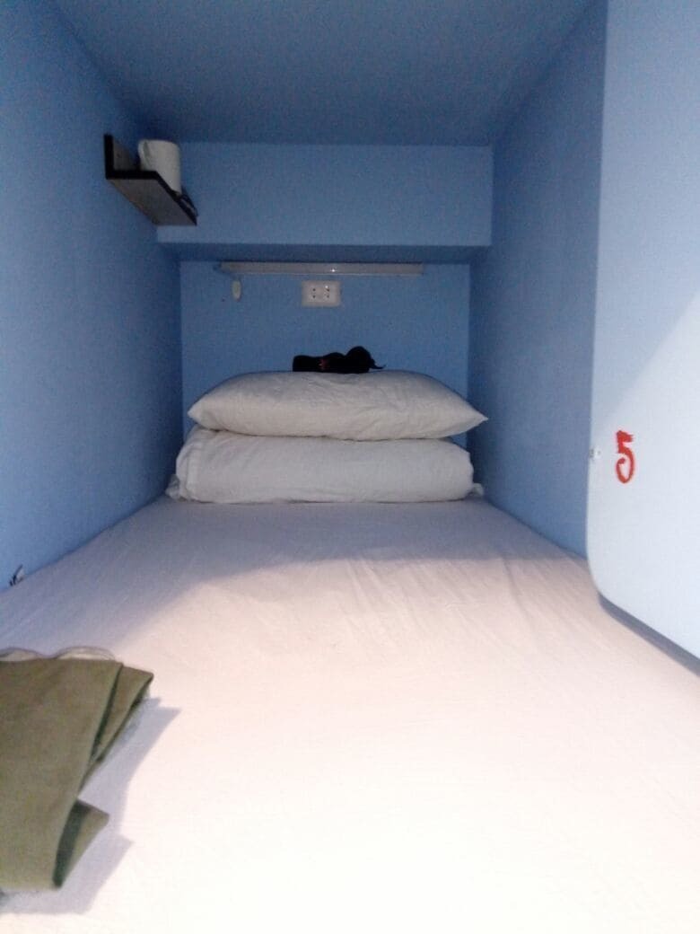 West Point Capsule Hostel Almatî Exterior foto